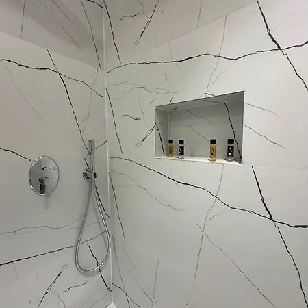 Twins Hotell Vlorë