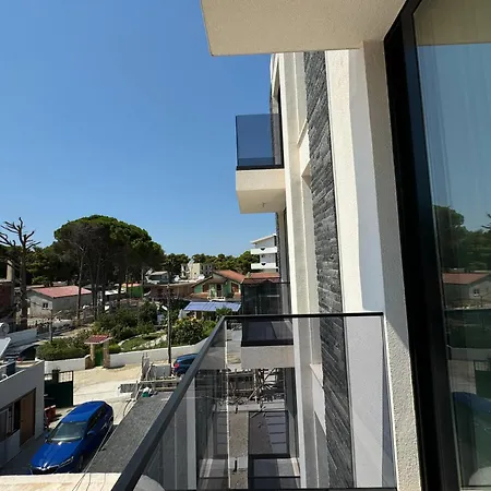 Twins Vlorë